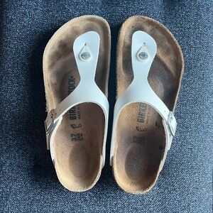 Birkenstock Leather Gizeh Sandals